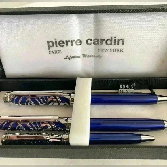 Pierre Cardin Pen Set - Picture 4 of 8